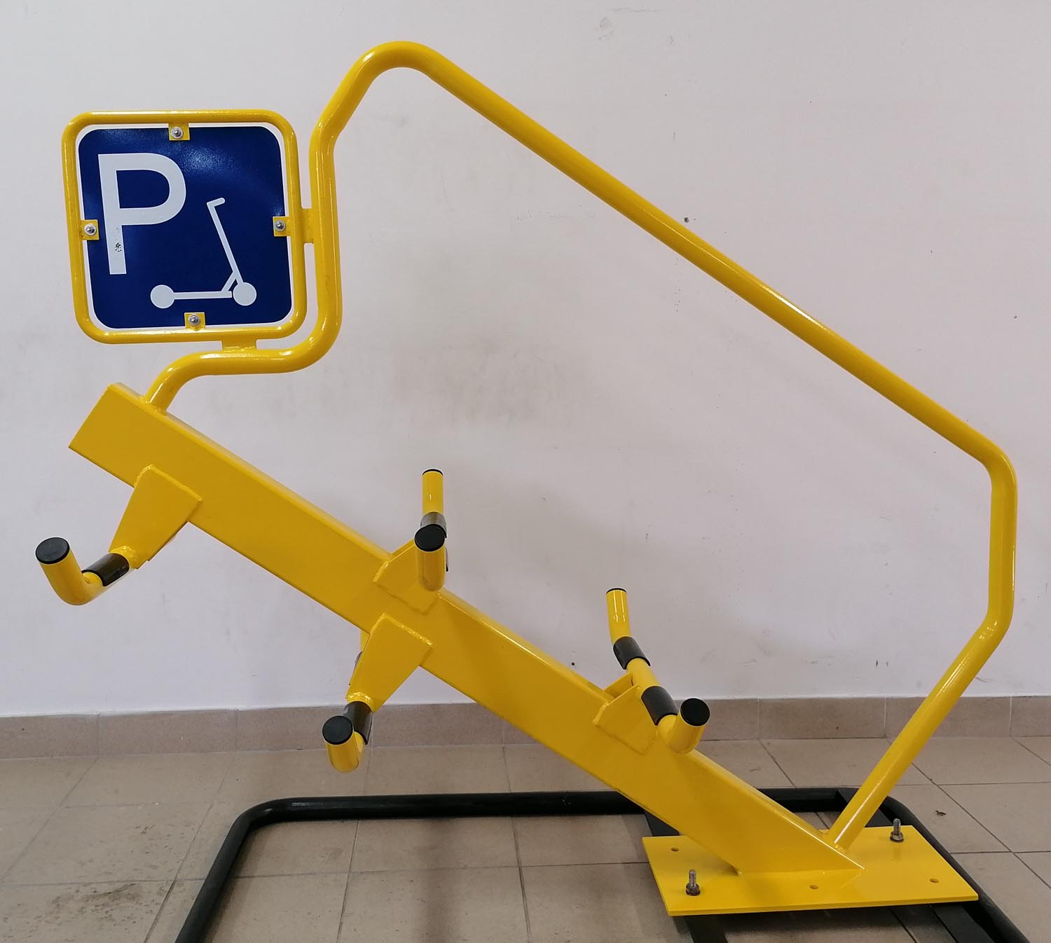 Parking for electric scooters